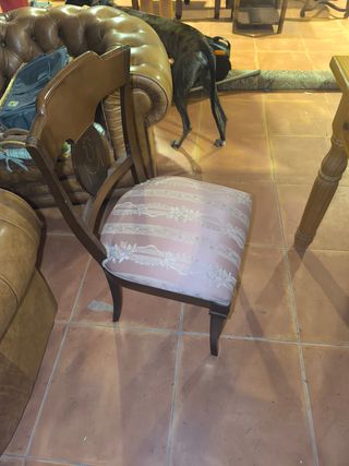 2 Sillas madera estilo clásico