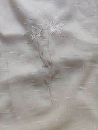 Cortina visillo - Tela bordada