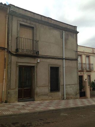 Casa adosada en venta en Almadén
