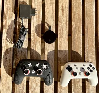 2 Mandos Stadia (liberados) + Chromecast ultra