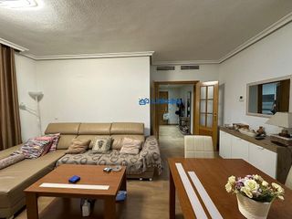 Piso en venta en Orcasitas en Madrid