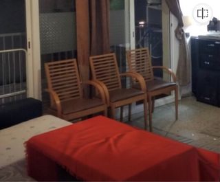 4 Sillas Madera - Marrón Mesa de comedor a juego.