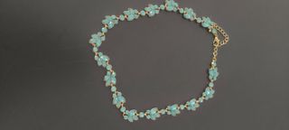 Collar diseño floral 
