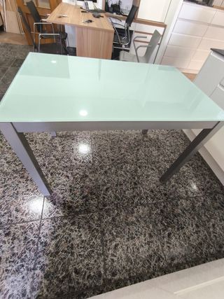 Mesa cristal extensible plata-blanca