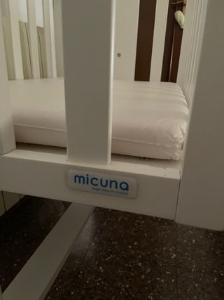 Minicuna marca Micuna madera blanca