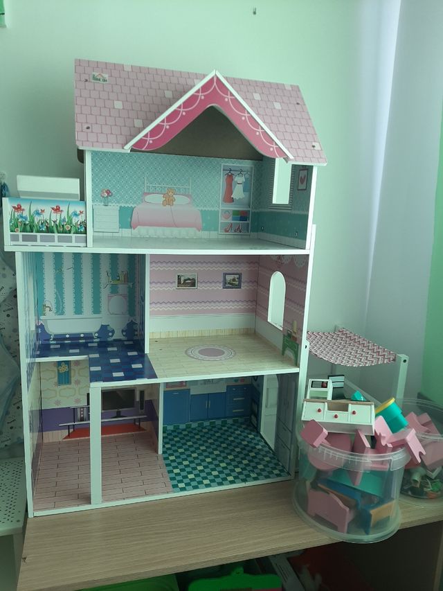 Casita muñecas madera infantil