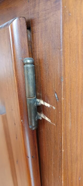 Aparador madera maciza de castaño.