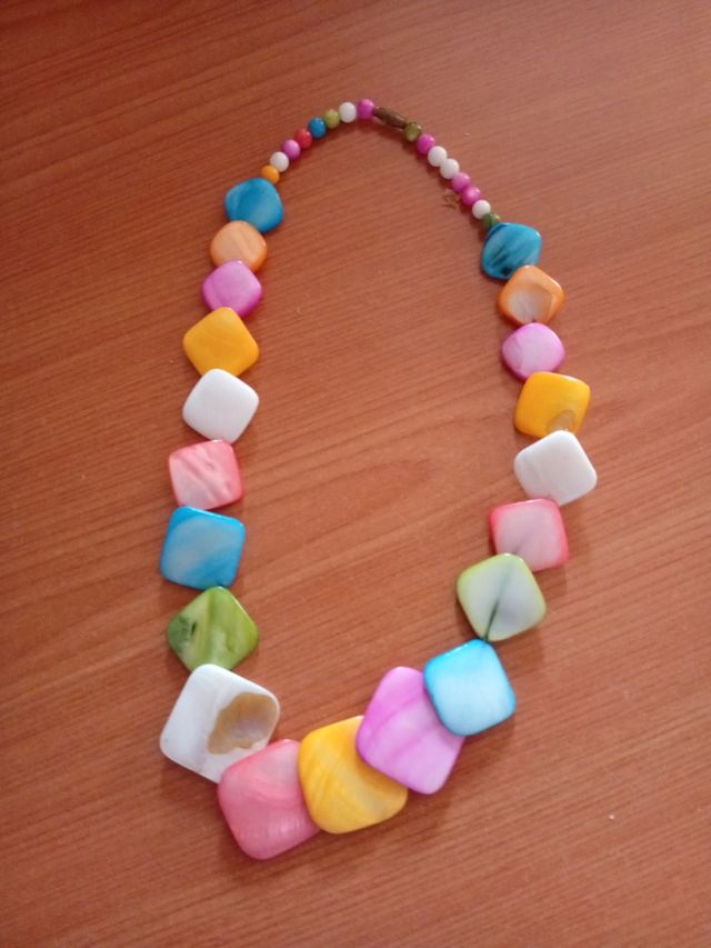 Collar multicolor nacar
