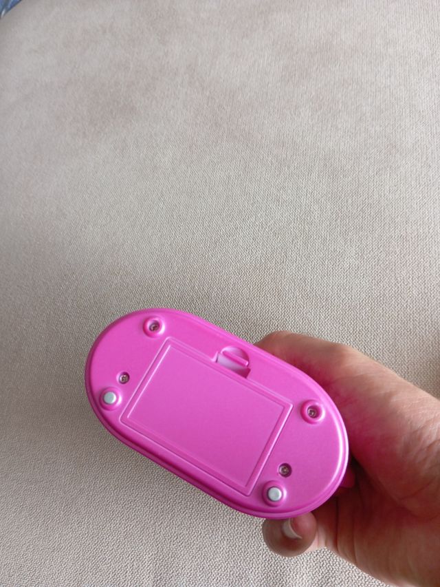 Reloj despertador rosa