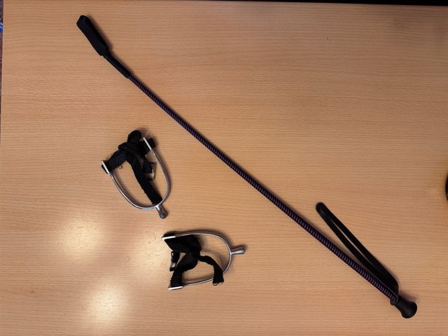 LOTE EQUITACION INFANTIL precio negociable 9 cosas