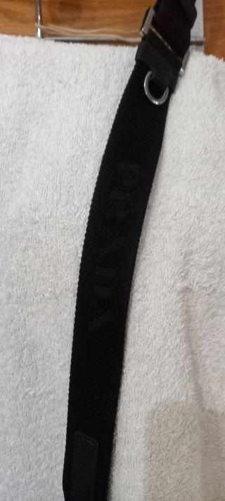 Bolso Prada bandolera piel negra
