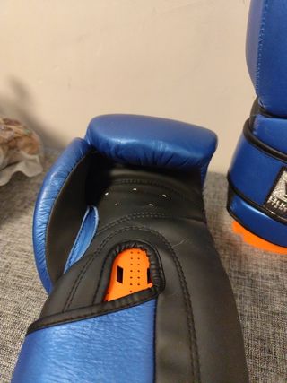 Guantes boxeo azules y negros