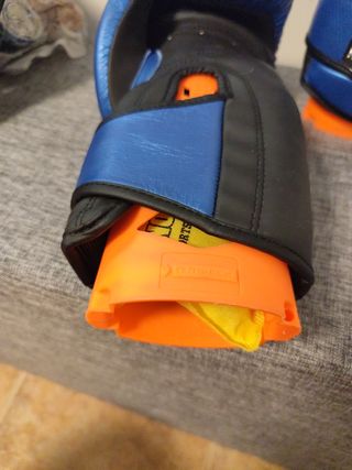 Guantes boxeo azules y negros