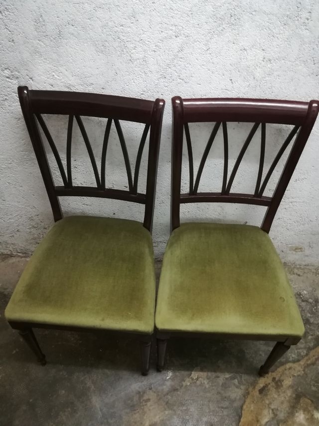2 Sillas madera - terciopelo