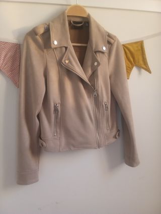 Chaqueta biker tipo ante VERO MODA en beige