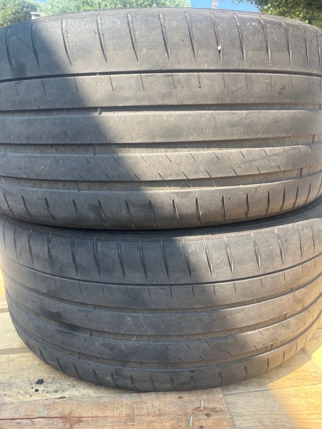 2 Neumáticos Michelin Pilot Sport 4S 235/40/20