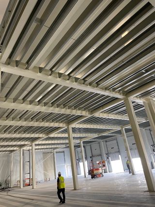 montaje y desmontajes de estructuras metalicas.