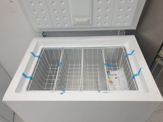 Congelador arcón 95cm largo , nueva con tara 