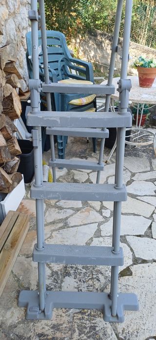 Escalera Bestway piscina - Gris