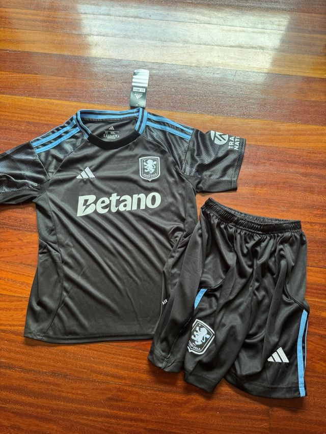 Equipación fútbol Aston Villa niño