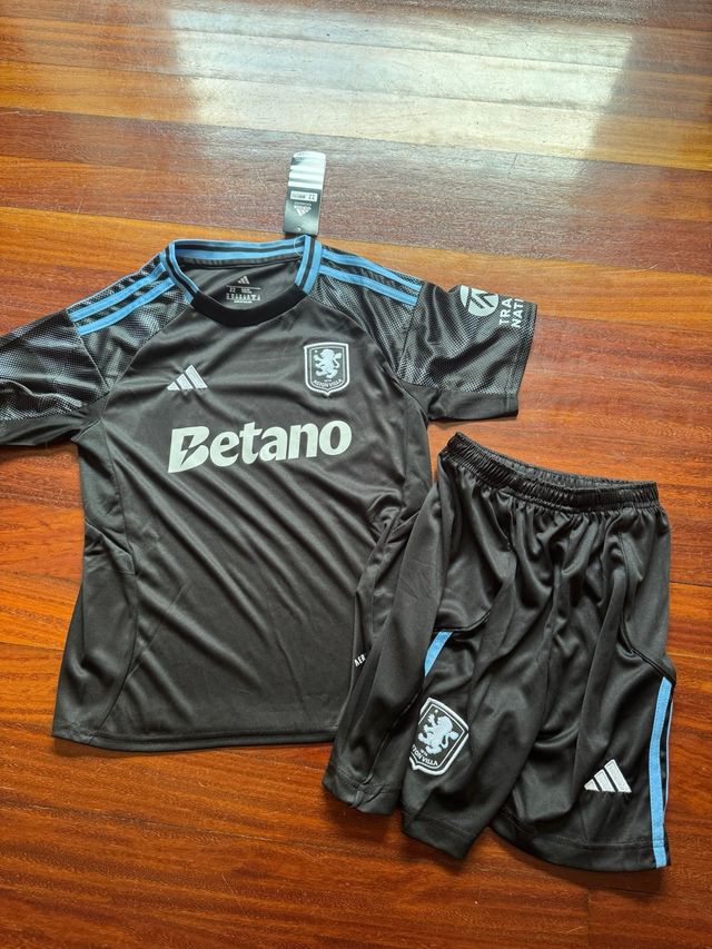 Equipación fútbol Aston Villa niño