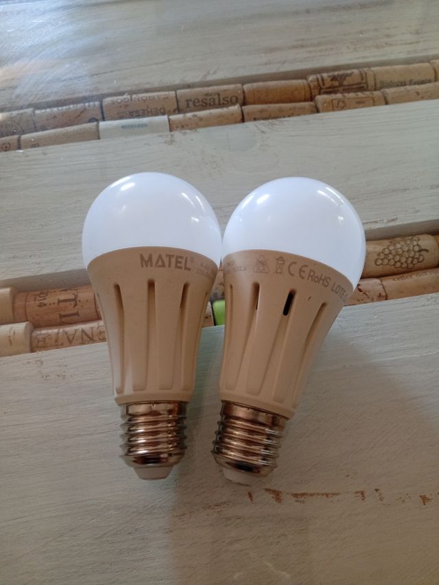 2 Lámparas techo vintage blancas