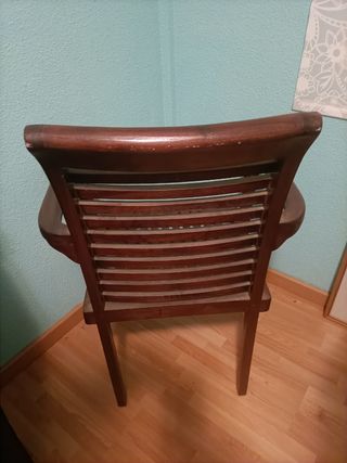 Sillón madera marrón