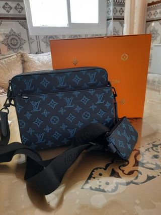 Bolso bandolera Louis Vuitton azul marino