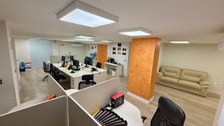 Oficina céntrica 100 m2 con opción a vivienda