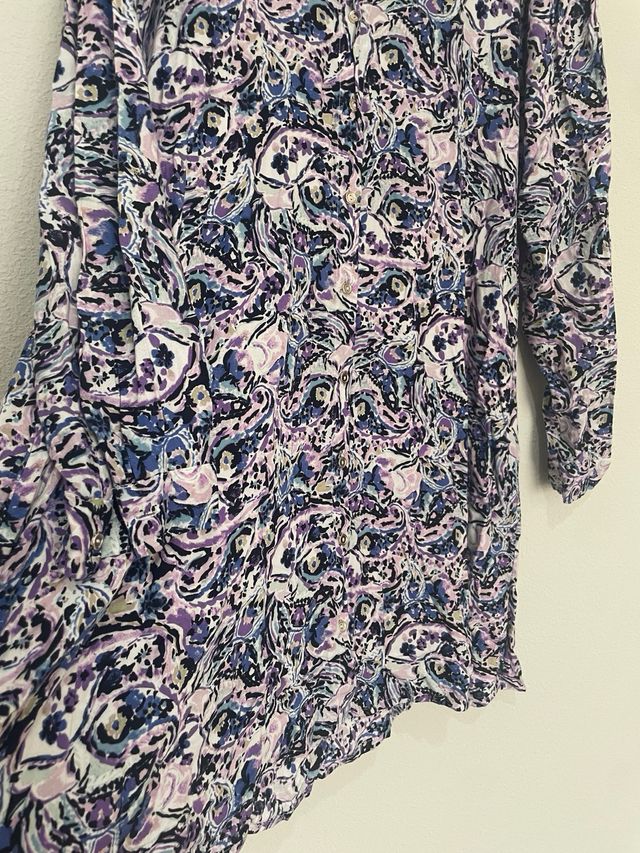 Vestido de esquerda com estampa L