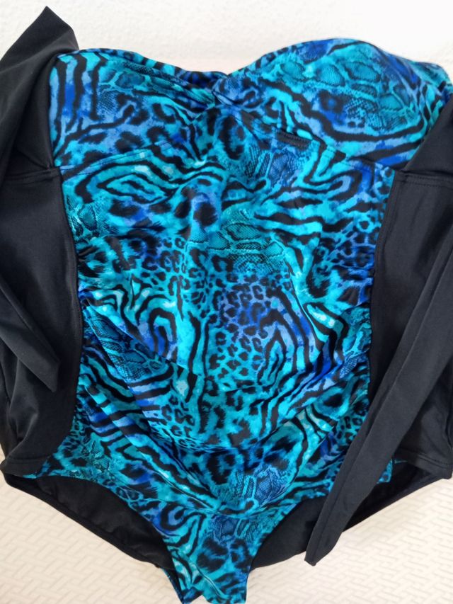 Bañador azul y negro mujer