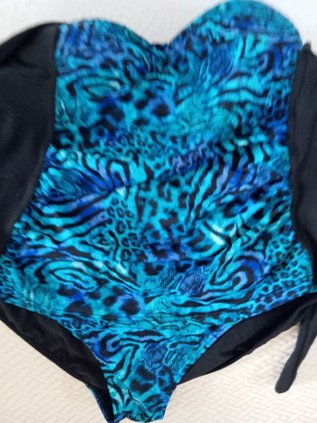 Bañador azul y negro mujer