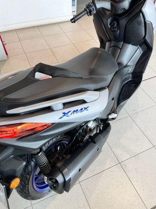 Yamaha XMax 300 Gris Impecable