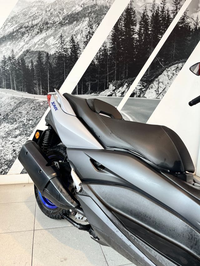 Yamaha XMax 300 Gris Impecable