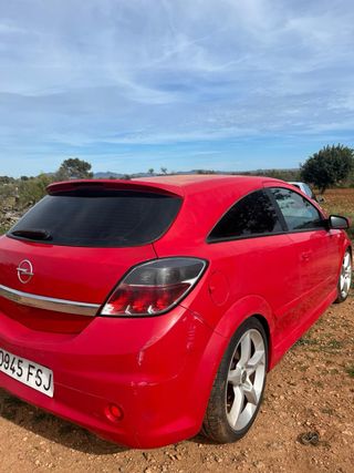 Opel Astra H GTC: Faros traseros
