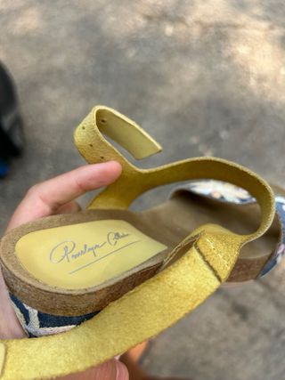Zapatos Penélope tacón - amarillos y azules