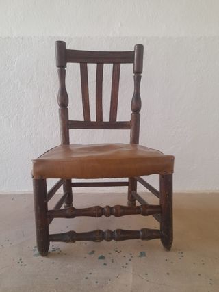 Silla madera antigua