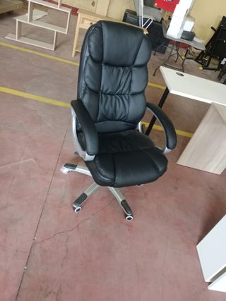 Silla oficina negra piel sintética