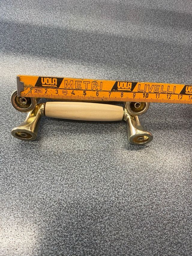 Maniglie mobili legno