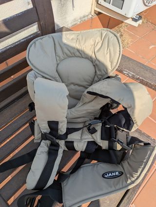 Mochila portabebés Jané beige