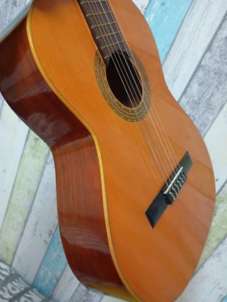 Guitarra clásica TIMOHE