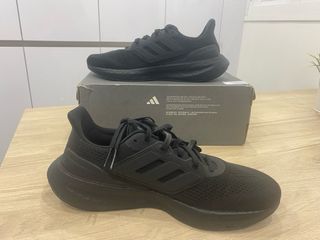 Adidas Pureboost 22- Talla 42.5 . Muy Buen Estado