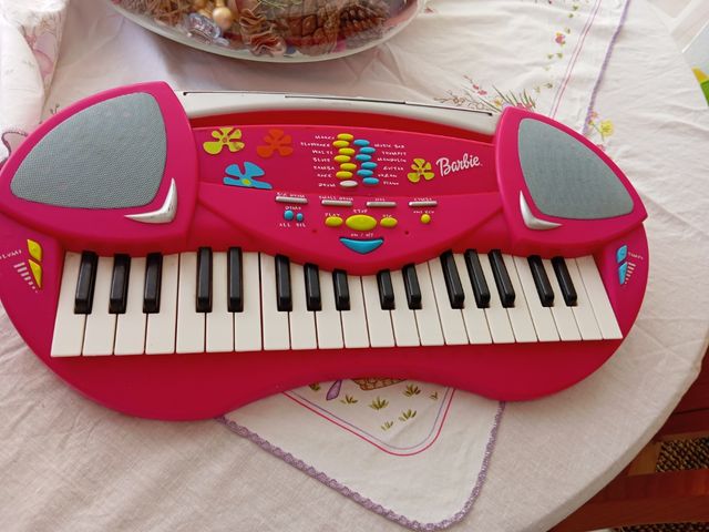 Piano Barbie infantil