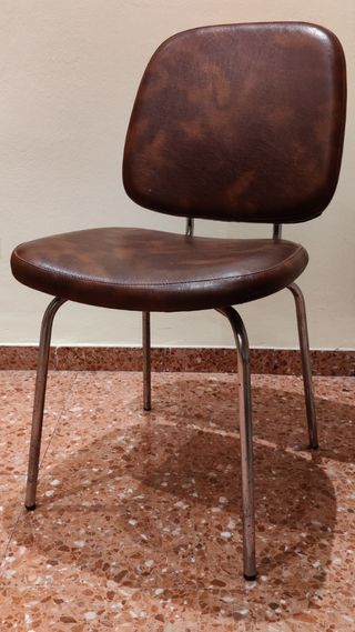 Silla vintage marrón metal