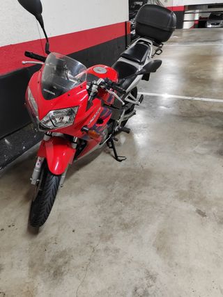 Honda CBR 125cc - Moto roja
