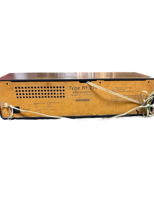 Radio Grundig TP RF210 
