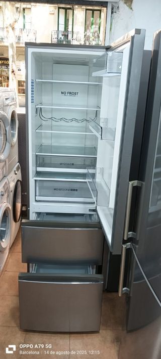 Nevera Haier combi acero
Modelo A3FE837CGJ