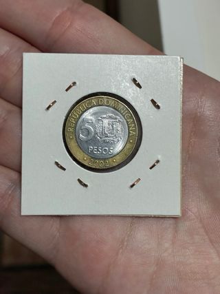 Moneda 5 pesos República Dominicana 2002