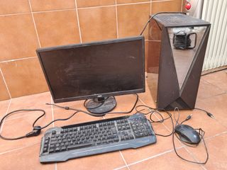 PC Gaming: Monitor, teclado y ratón