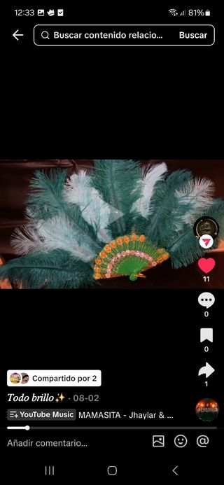 Abanico plumas blanco plata